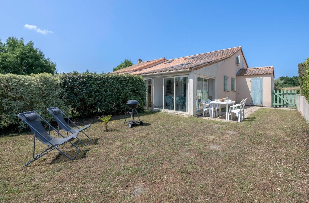 Saint-Michel-Chef-Chef House | Maison avec piscine à 200m de la plage