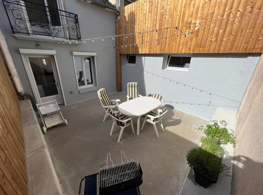Luz-Saint-Sauveur House | Maison avec cour privative