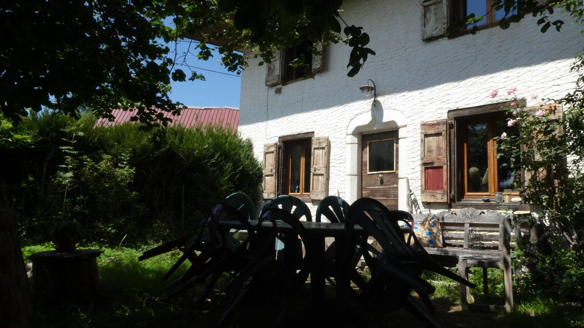Les Adrets House | Maison Avec Jardin au Pied de la Montagne