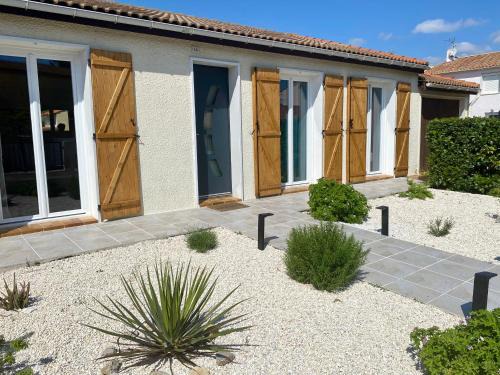 Salses-le-Chateau House | Maison avec piscine et jardin