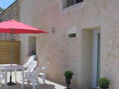 Averdon House | Maison avec piscine chauffée, proche Châteaux de la Loire, confort et charme, animaux acceptés - FR-1-491-355