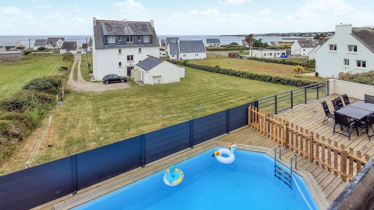 Poulgoazec House | Maison avec piscine vue mer