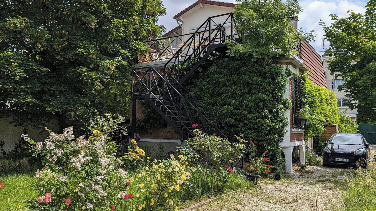 Bry-sur-Marne House | Maison Avec Terrasse et Jardin Proche de Paris et Disneyland