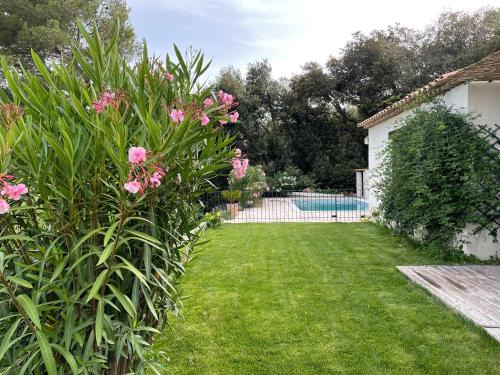 Saint-Cezaire-sur-Siagne House | Maison avec vue panoramique et piscine