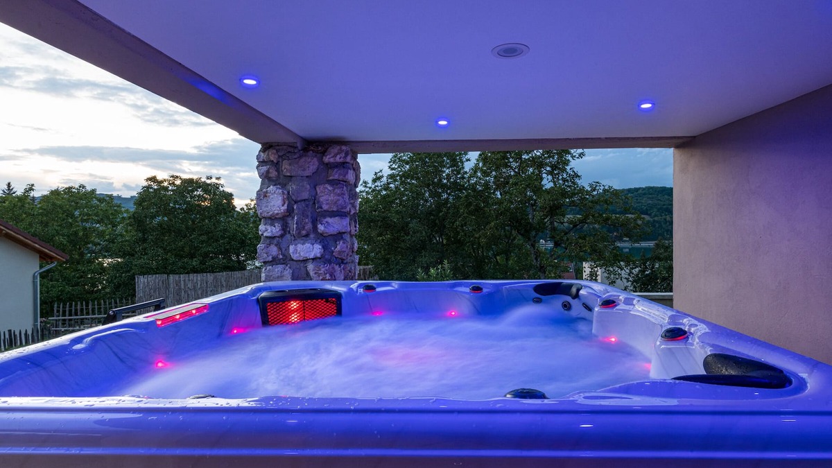 Bilieu House | Maison Avec vue sur le Lac, Plage 200m