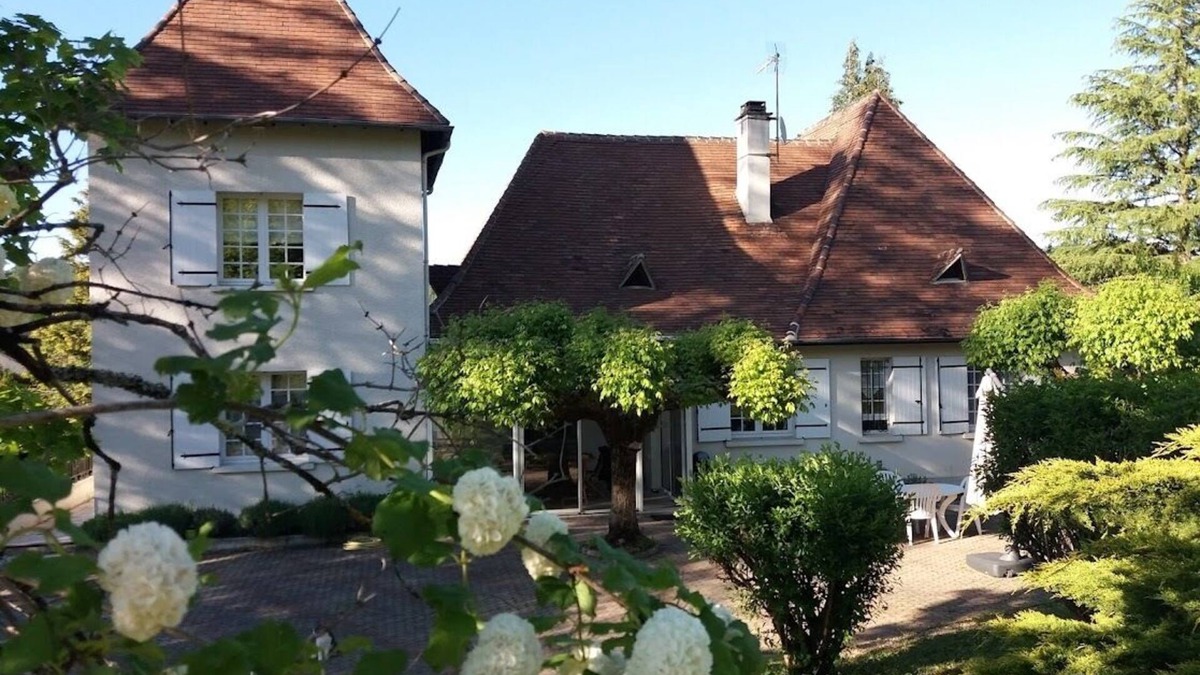 Boulazac-Isle-Manoire Bed & Breakfast | Maison Blanche