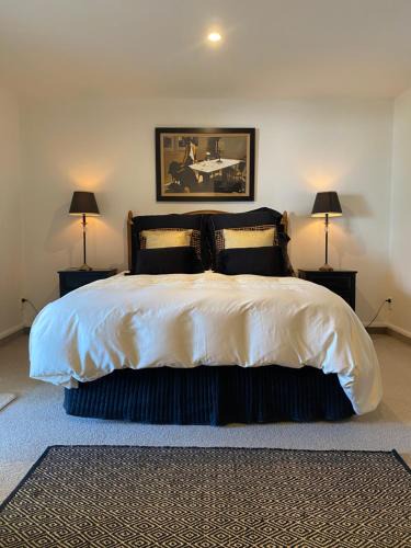 Bluff Hill Apartment | Maison Blue - Chic Garden Apartment