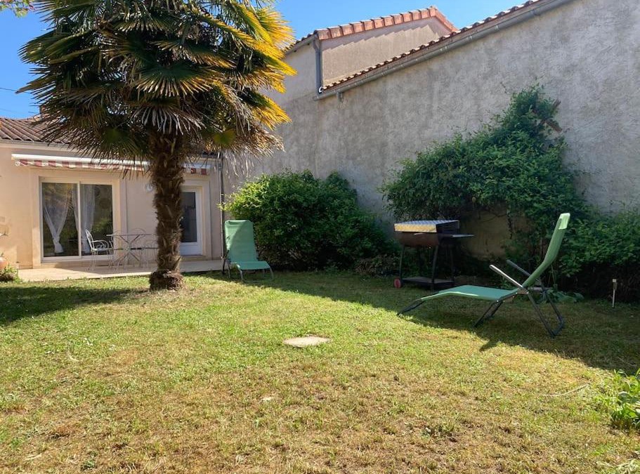 Taize-Maulais House | Maison bord du Thouet/parking/terrasse/fibre