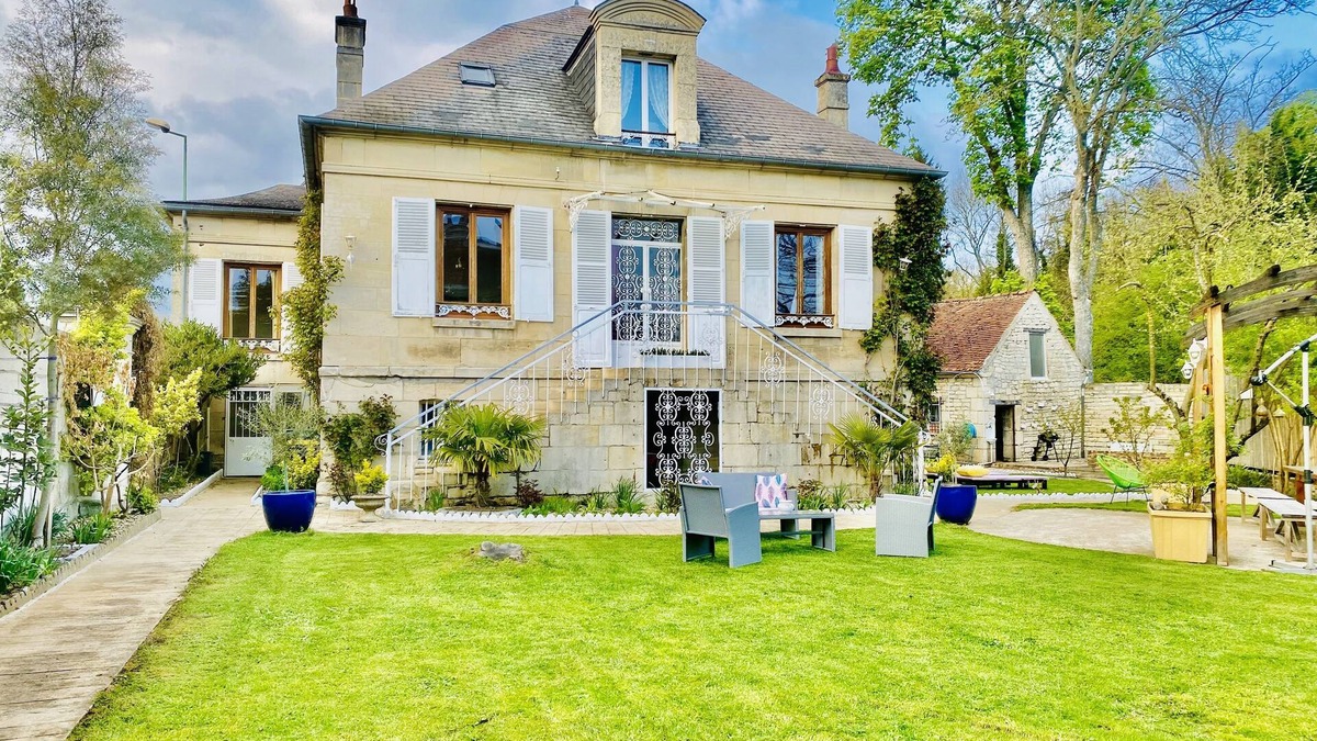 Cires-Les-Mello House | Maison bourgeoise