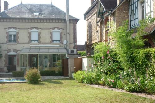 Villenauxe-la-Grande Villa | Maison bourgeoise sous un ciel étoilé
