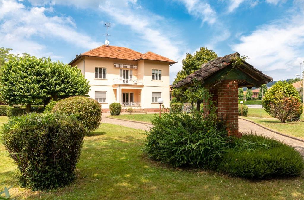 Aglie Apartment | Maison Cècile Appartamento in villa. Host Marianna
