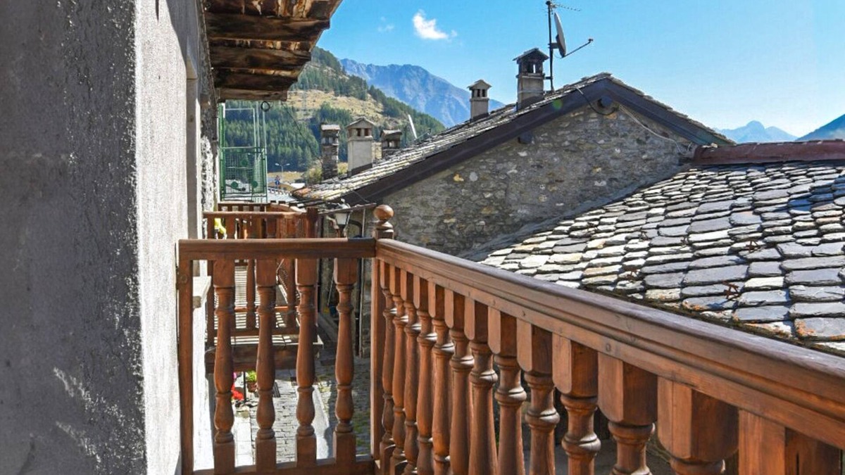 Saint-Leonard House | Maison Cupid - Privacy with a mountain view