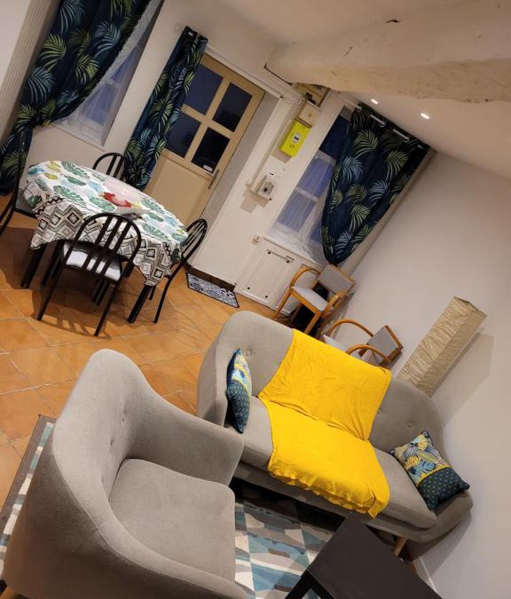 Coulanges-sur-Yonne House | Maison chaleureux