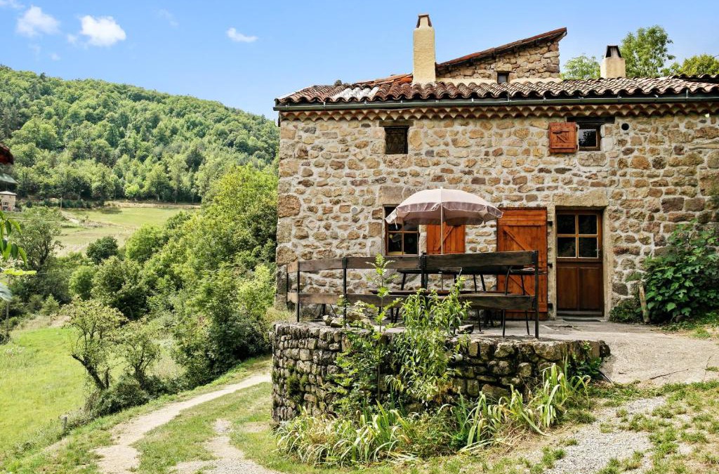 Saint-Basile House | Maison charmante à Saint-Basile avec jardin et cheminée
