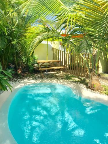 Petite-ÃŽle House | Maison charmante à Saint-Joseph avec piscine privée