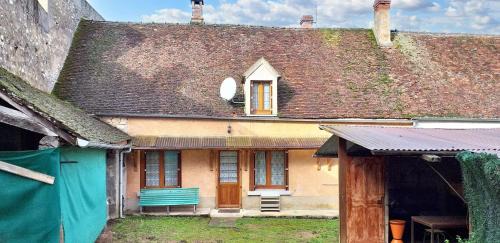 Pousseaux House | Maison charmante au cœur de Pousseaux avec grand jardin