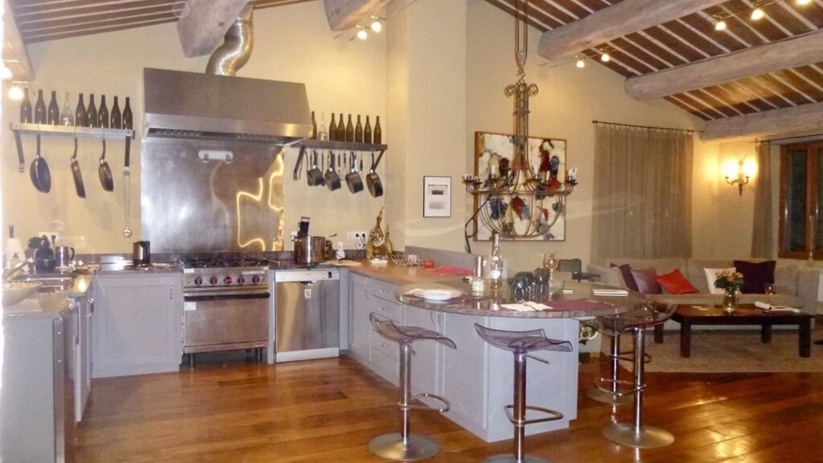 Valbonne House | Maison Classée 5 Étoiles à Valbonne Village