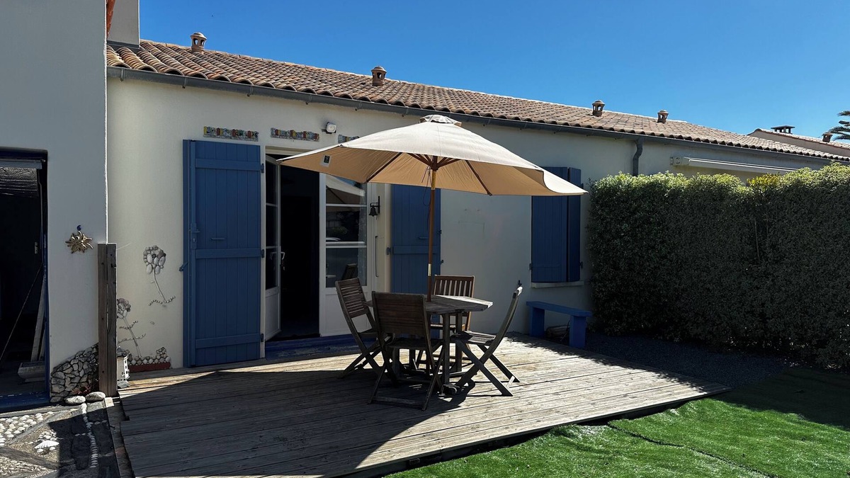 Le Chateau-d'Oleron Condo | Maison Conviviale, Proche Atlantique et a 5 min des Commerces