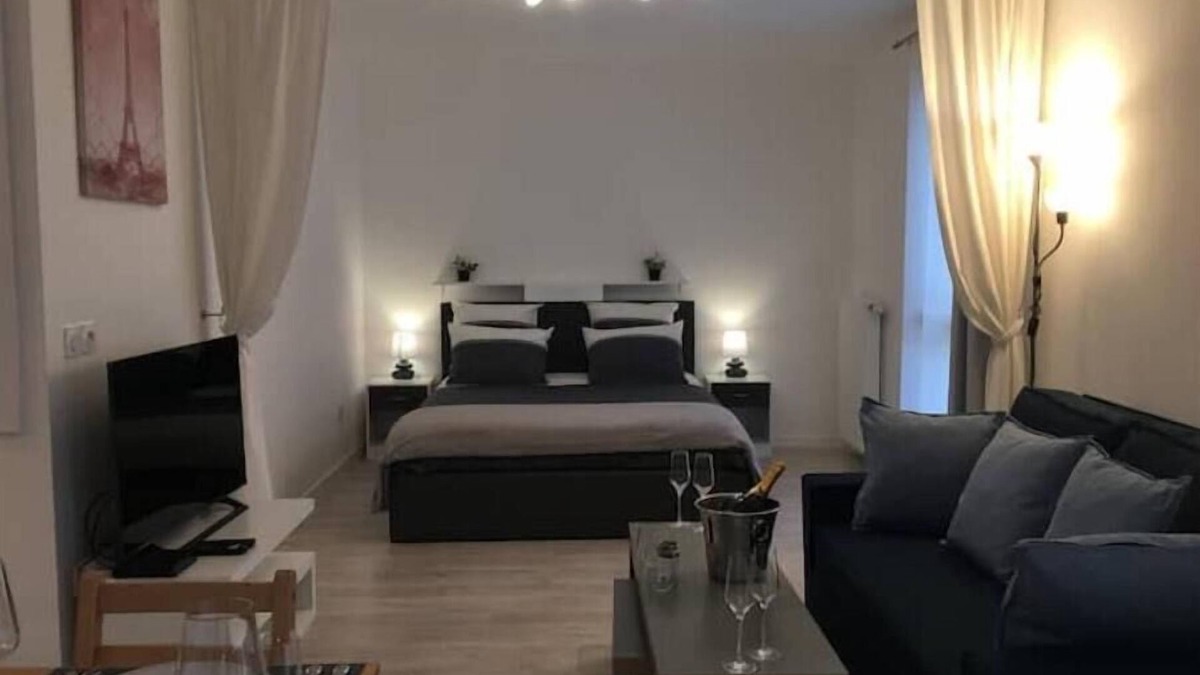 Arnouville Apartment | Maison Cosy One - Parking S/sol et Wifi Gratuit