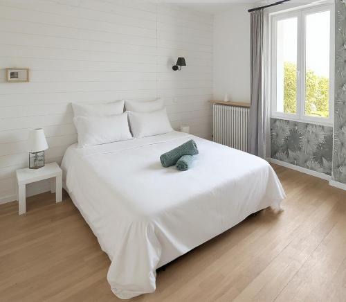 Nuits-Saint-Georges House | Maison cosy with private garden, 4 bedrooms, Wine Route