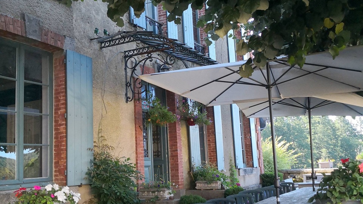 St Georges la Pouge Bed & Breakfast | Maison Courbarien