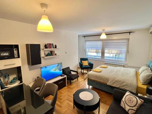 Vukov Spomenik Apartment | Maison d'Elite