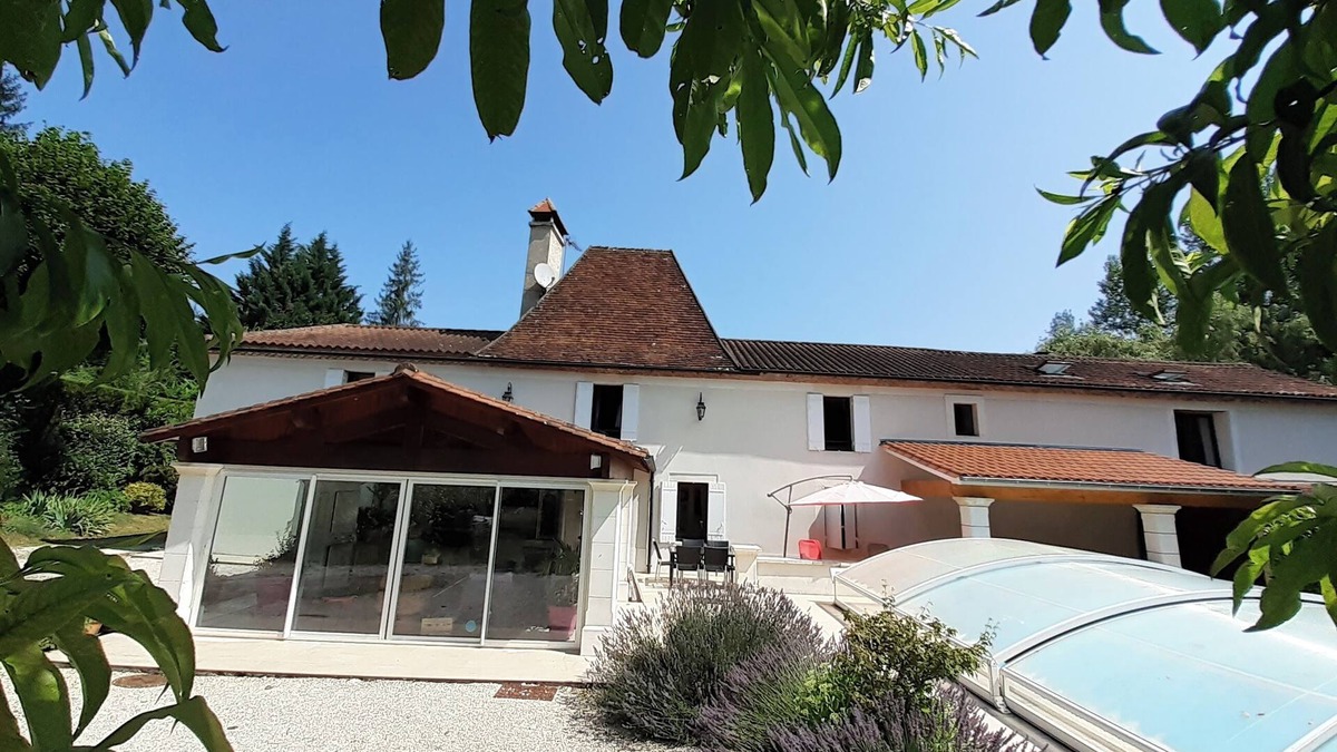 Eyliac House | Maison D'hôtes à la Campagne Avec Piscine Jacuzzi Rivière