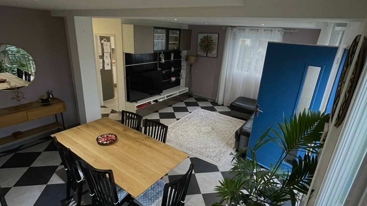 Chennevieres-sur-Marne House | Maison de Ville Avec Grand Jardin