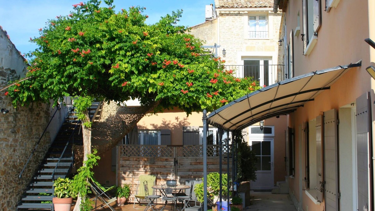 Laudun Bed & Breakfast | Maison d'hôtes la Bignone