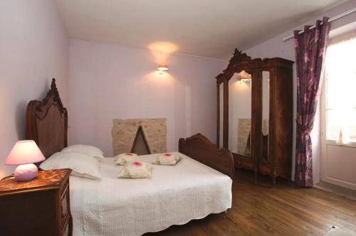 Assier House | Maison d'Hotes Orlaya