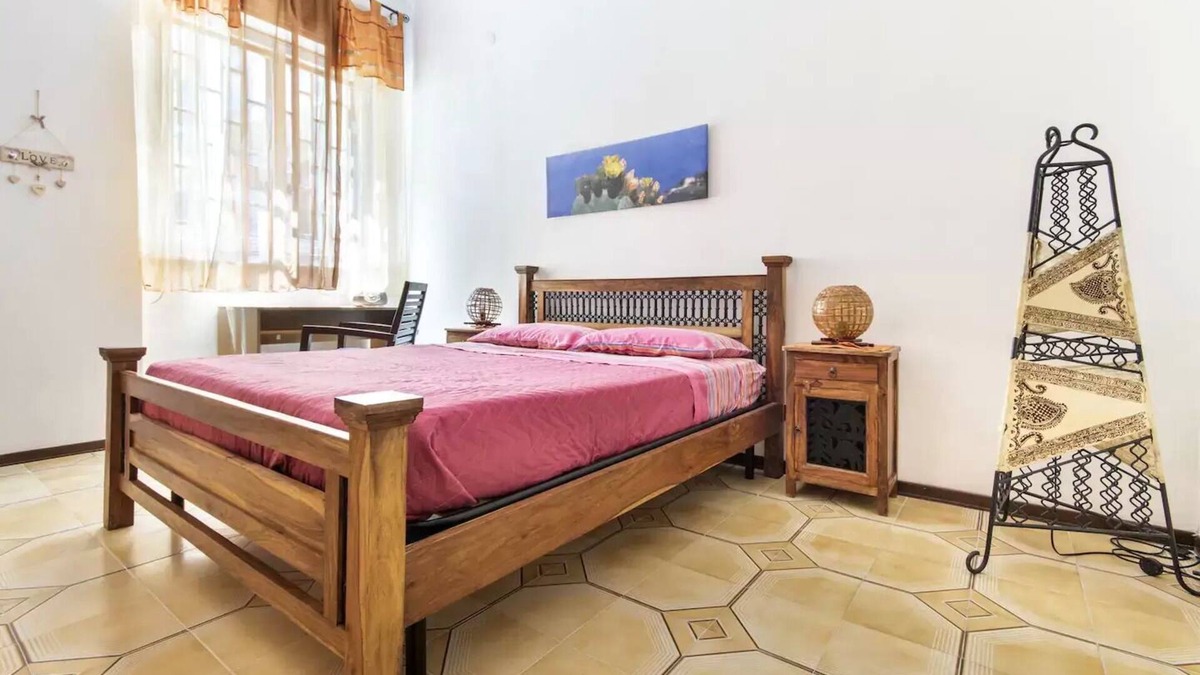 Montegrappa Apartment | Maison d'Orleans air-conditioned apartment