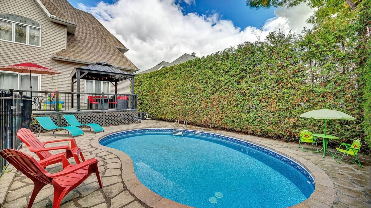 Aylmer House | Maison de 4 chambres avec piscine et gym