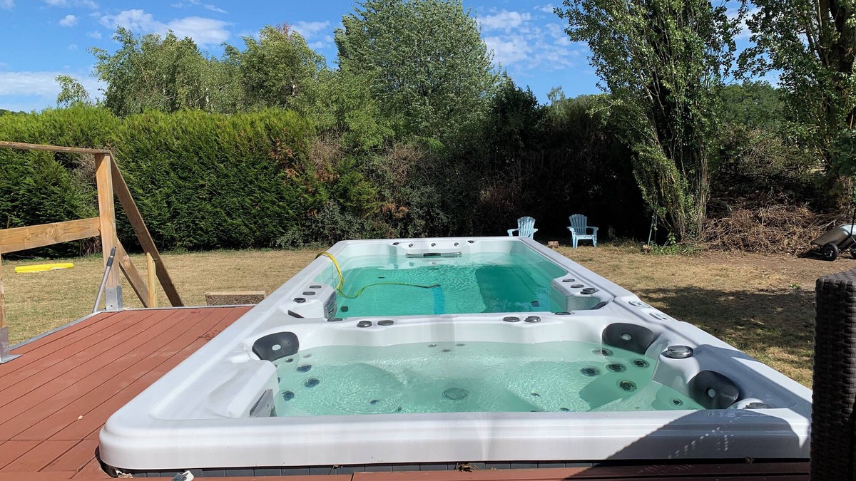 La Boissiere-Ecole House | Maison de Campagne Rénovée Avec Bassin de Nage et SPA sur 2500 Mcarrés de Jardin