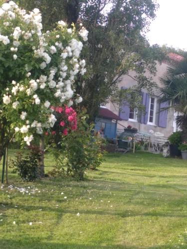 Pillac House | Maison de campagne à la ferme