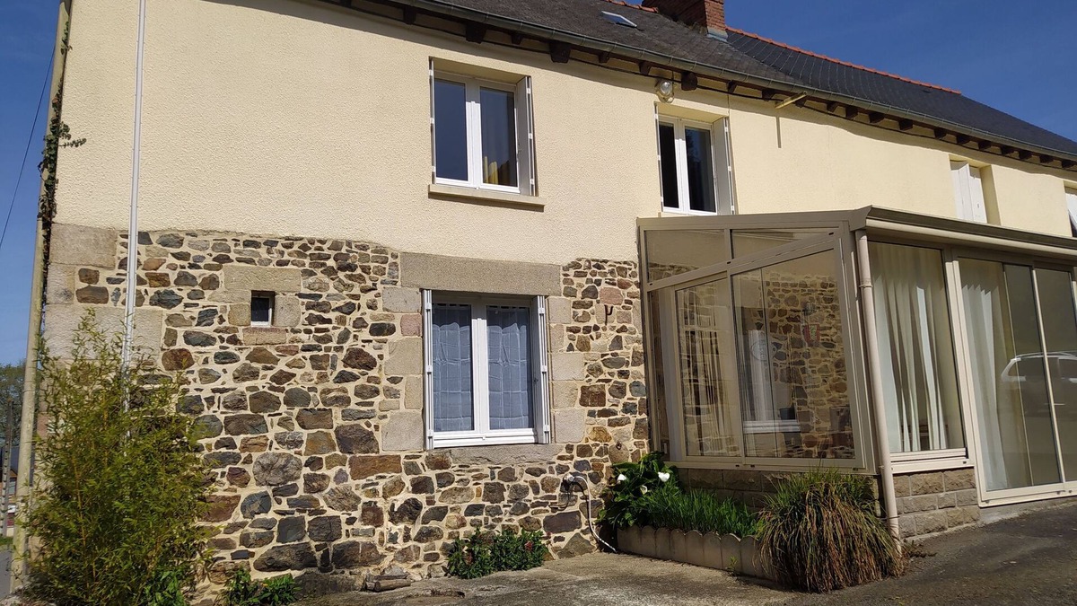 Broons House | Maison de Campagne au Pied D'un Bois