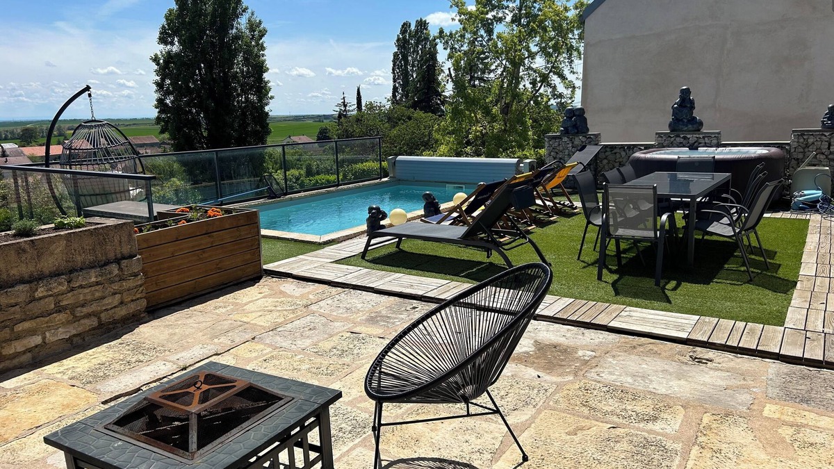Chaignay House | Maison de Campagne Avec Piscine à 15 Minutes de Dijon, Idéal Pour les Familles