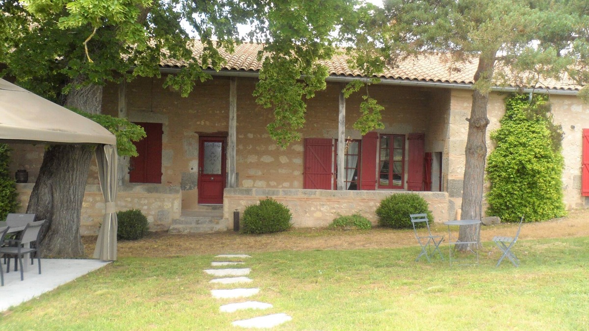 Tonneins House | Maison de Campagne Avec Piscine, Barbecue, Idéal Entre Amis ou Famille!