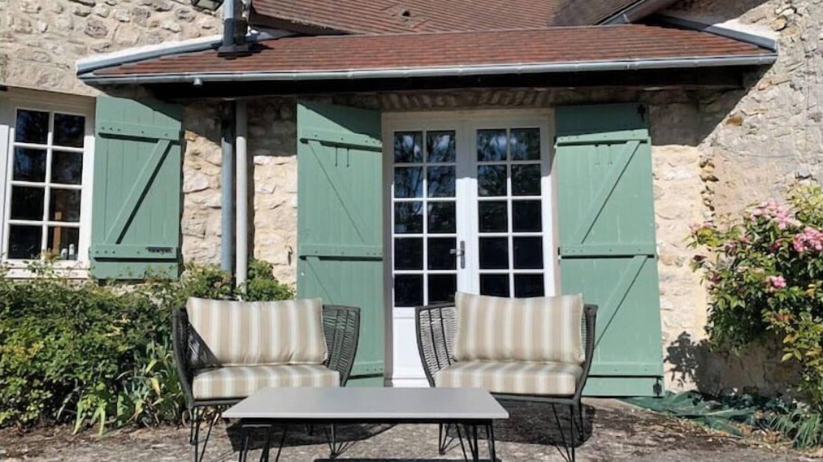 Beynes House | Maison de Campagne Chaleureuse Avec Piscine