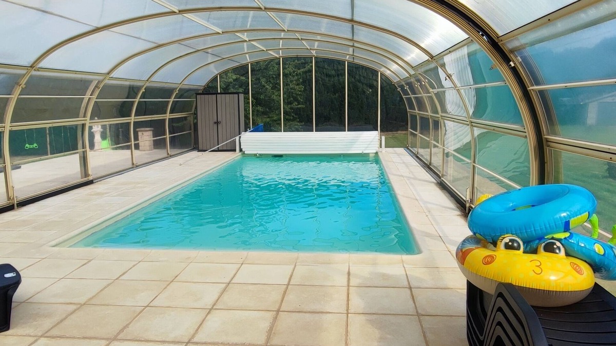 Thiberville Villa | Maison de Campagne Avec Piscine Couverte