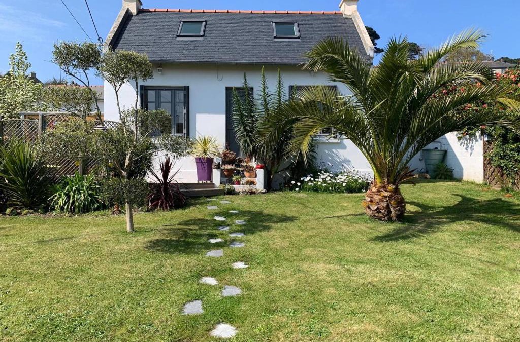 Perros-Guirec House | Maison de charme 3* avec jardin clos, terrasse, WIFI à 60m du Port de Perros-Guirec - FR-1-368-79