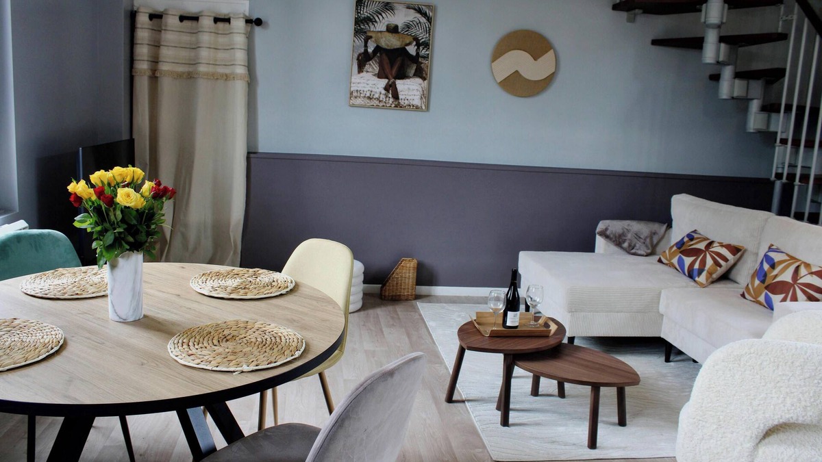 Bourgueil House | Maison de charme - Two Bedroom House, Sleeps 4