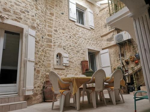Alignan-du-Vent House | Maison de Choubaka