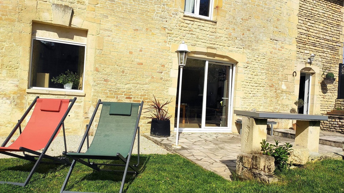 Bretteville-l'Orgueilleuse House | Maison de Famille , 3 Chambres, Jardin Avec Jaccuzzi Proche Plages Dday