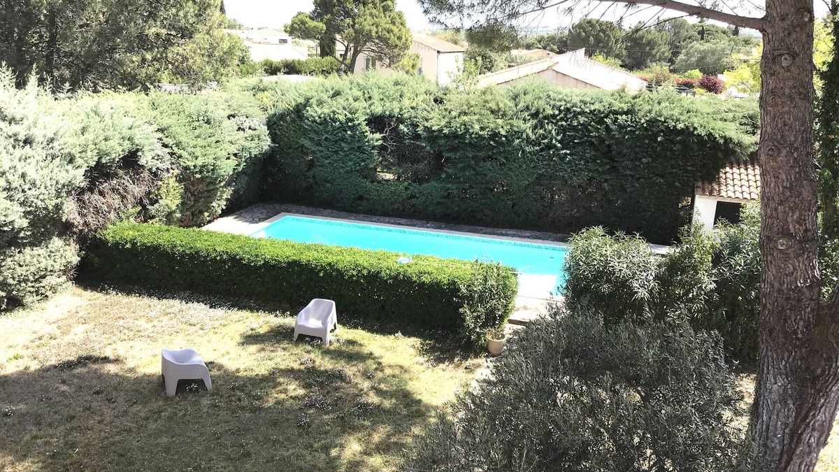 Canet House | Maison de Famille Sous les Pins Avec Piscine