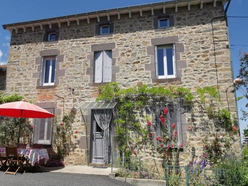 Saint-Just-pres-Brioude House | Maison de caractère avec jardin, idéale famille, près de Brioude, prox. baignade et ski - FR-1-582-314
