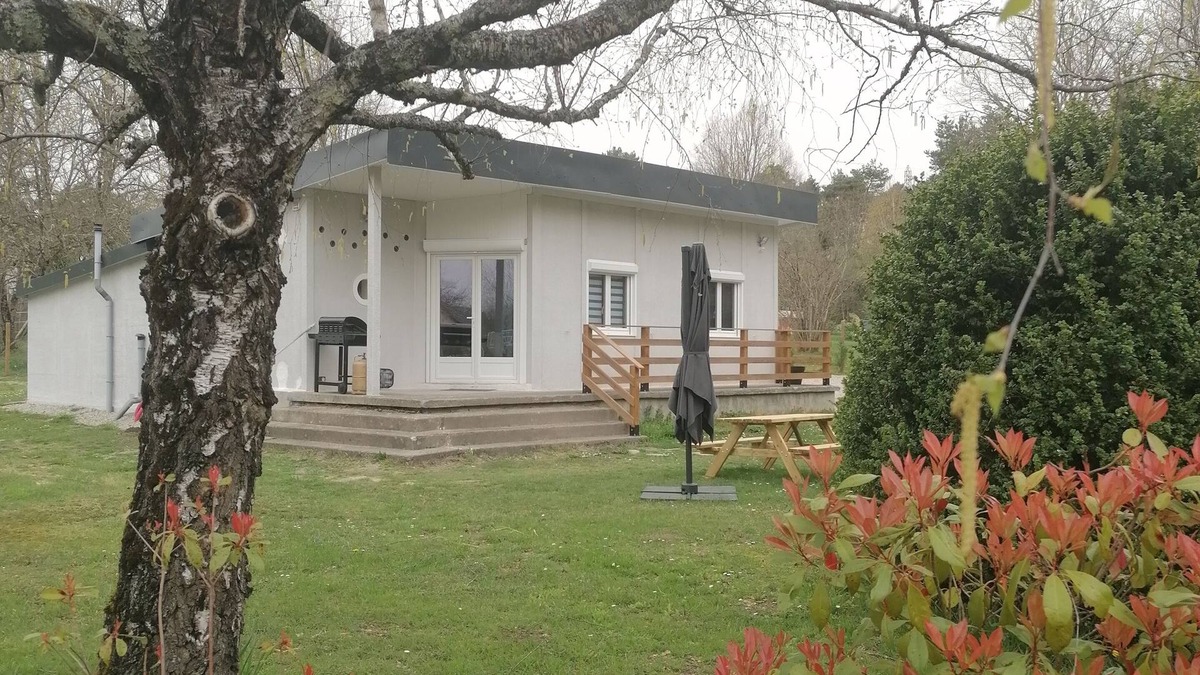 Saint-Paul-des-Landes House | Maison DE Vacances A LA Campagne A Moins DE 10 MIN DU LAC