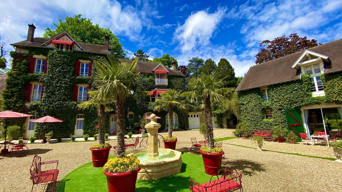 Vineuil-Saint-Firmin House | Maison de la Calèche