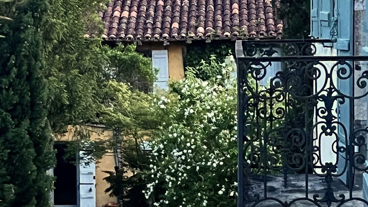 Cazaubon House | Maison de Gardien - charming boho farmhouse Gers.