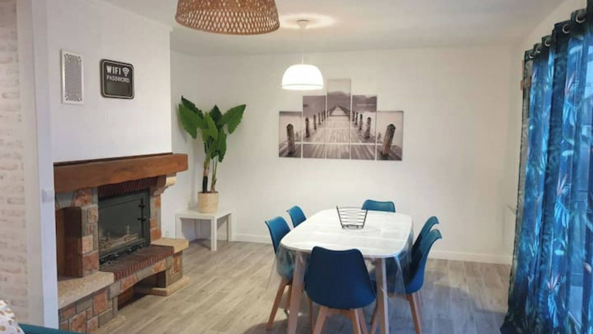 Gurgy House | Maison de la Rose