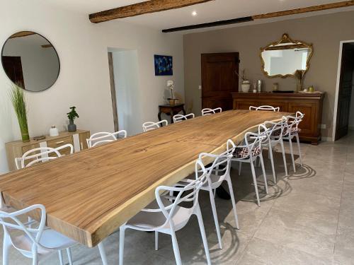 Saleon House | Maison de la tuilière hautes alpes piscine et boulodrome 12 personnes